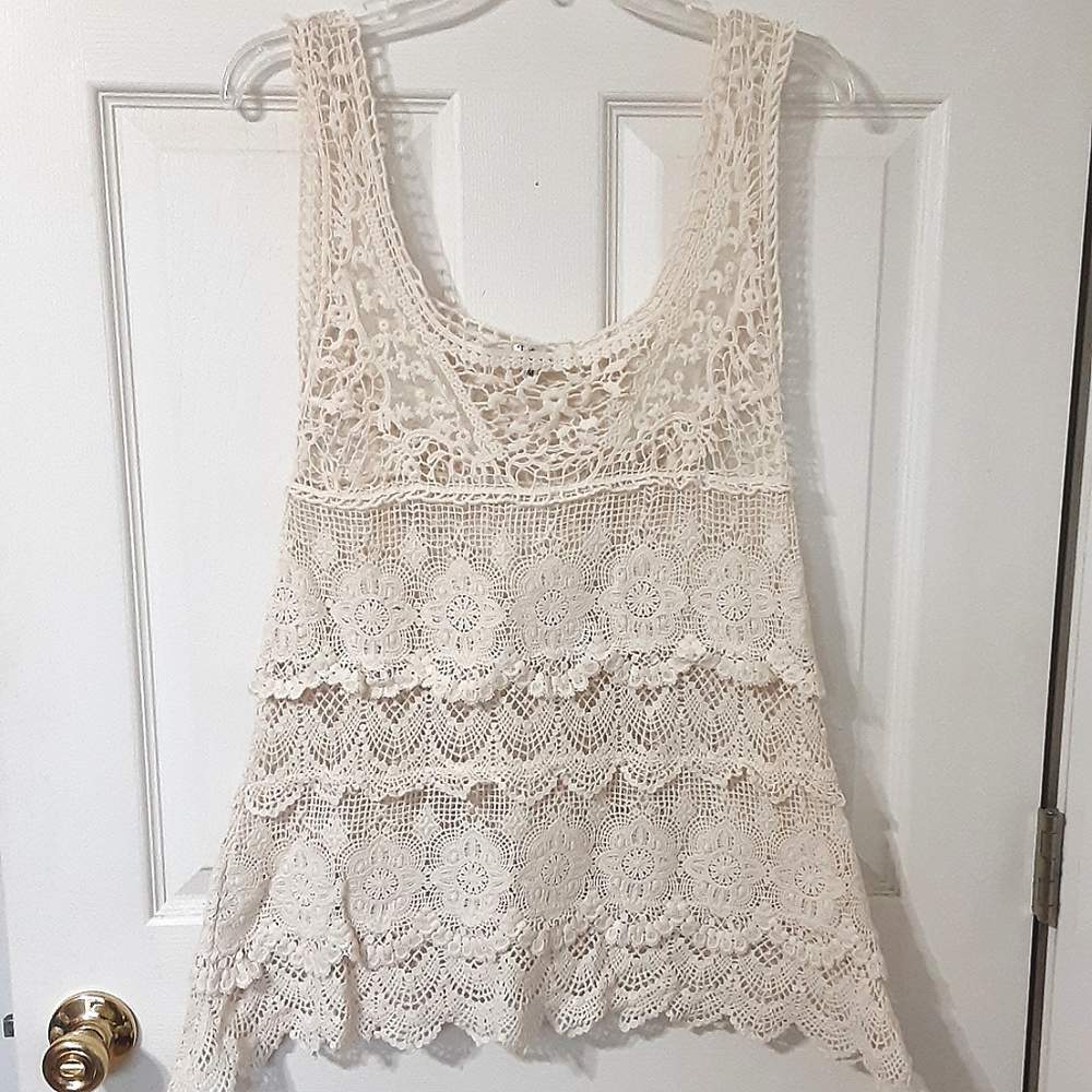Laffaire sleeveless lace top size medium.